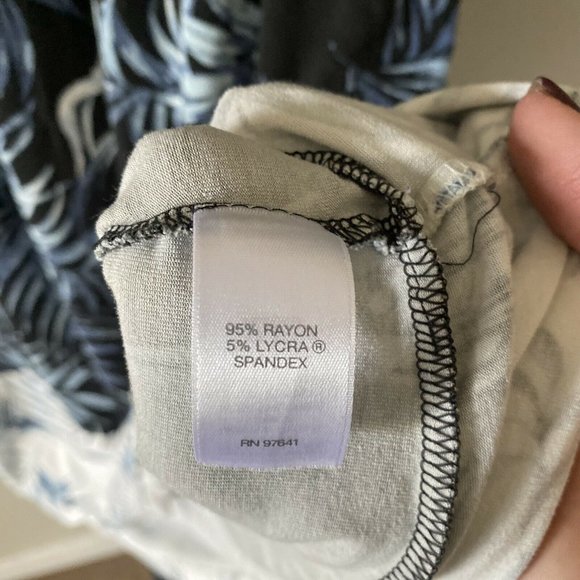 J. Jill blue and white leaf print dress short sleeve Wearever Collection M - Picture 7 of 7